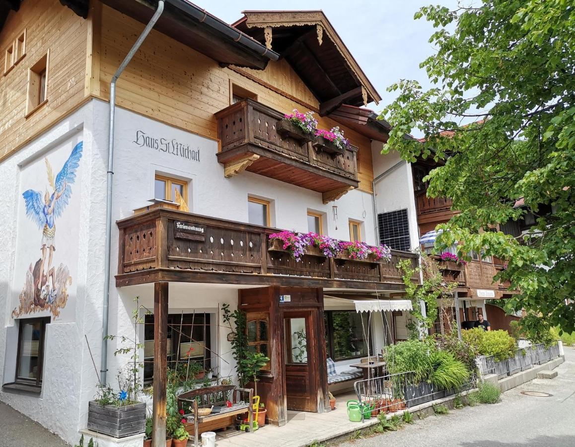 Haus Sankt Michael Apartment Reit im Winkl Bagian luar foto